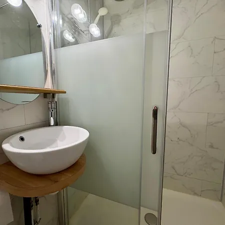 Renove Face Avec Parking - 6 Pers - Fr-1-323-597 *